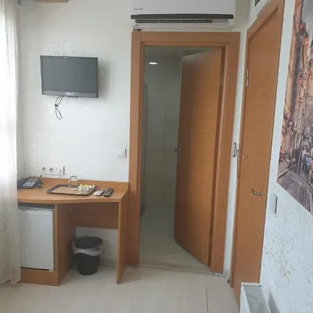Grand Airport Hotel