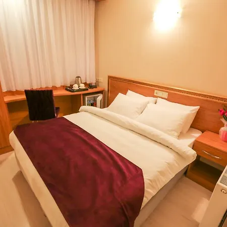 Grand Airport Hotel