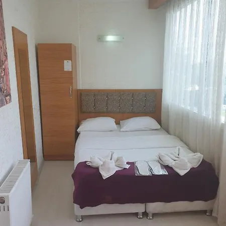 Hotel Grand Airport